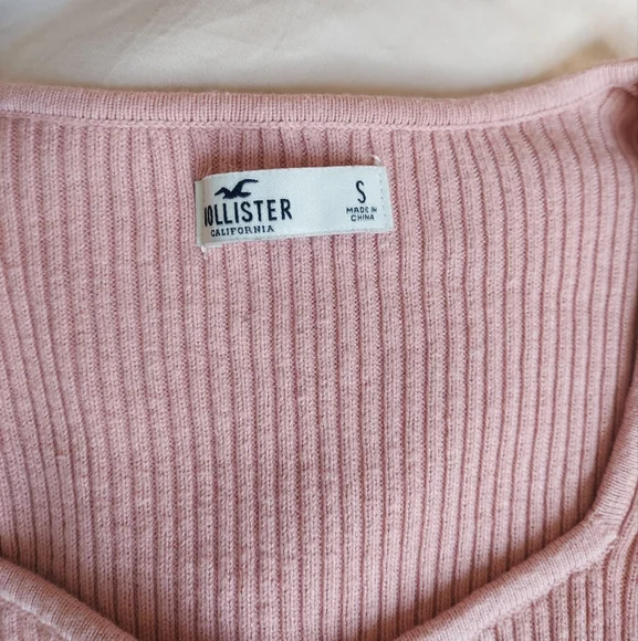 Super soft and cozy Hollister bustier style long sleeve pink crop top size small - Picture 2 of 5